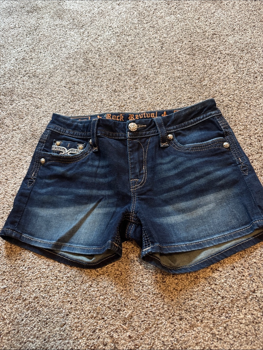 Rock Revival Women’s Navy Faded Denim Iselin Easy Jean Shorts size 28-Embroidery